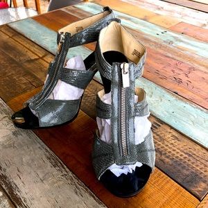 Michael by Michael Kors - Berkeley T Strap - Gray Leather Pump size 9 1/2 women